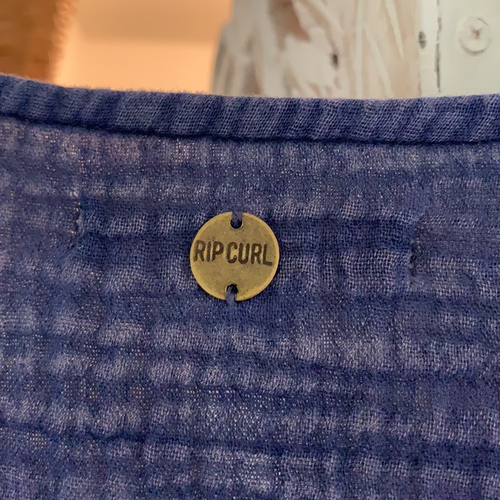 Size M Ripcurl romper - Picture 6 of 6